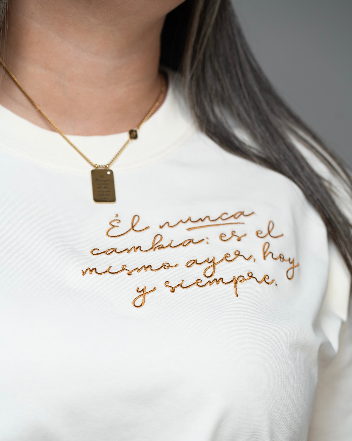 PRE-ORDEN: Él nunca cambia | Camisa bordada (17)