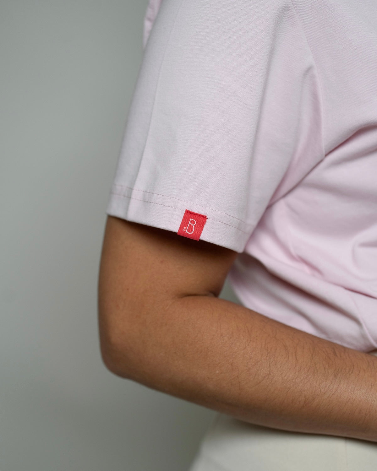 Él nunca cambia | Camisa bordada (17)