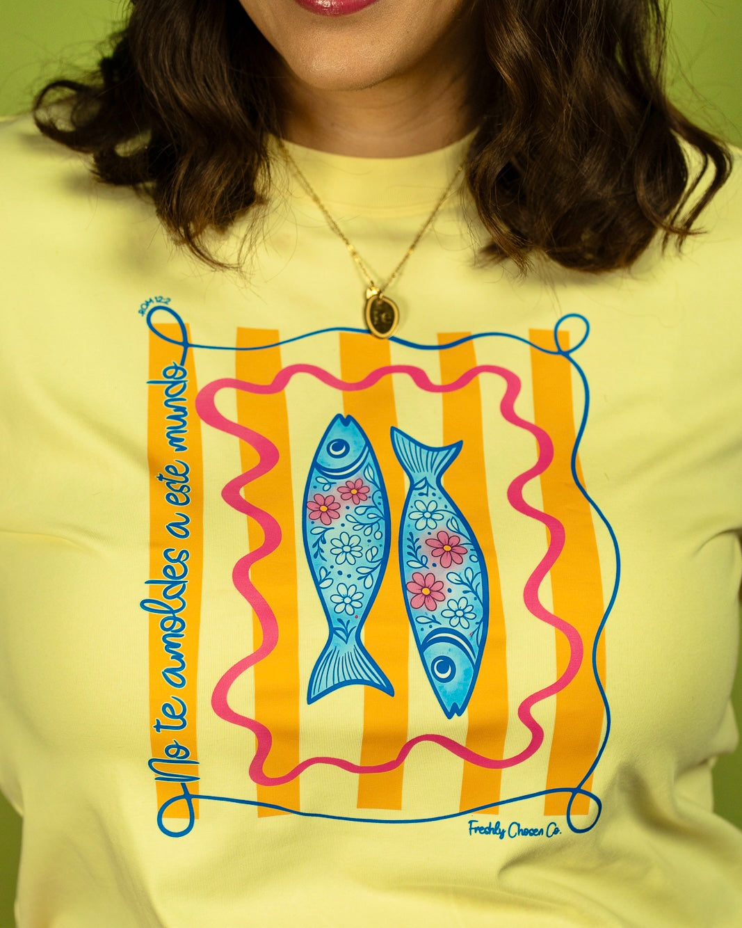 No te amoldes (Romanos 12:2) | Camisa + Sticker