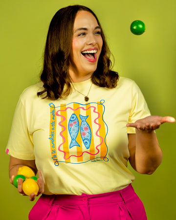 No te amoldes (Romanos 12:2) | Camisa + Sticker