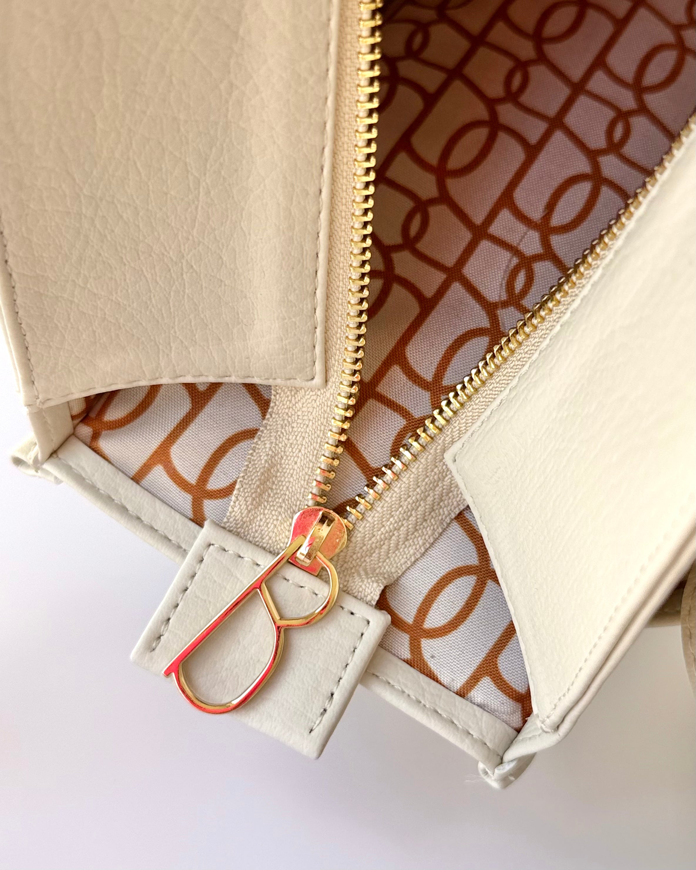 Cartera Prov. 31: Edición Limitada [ Beige ]