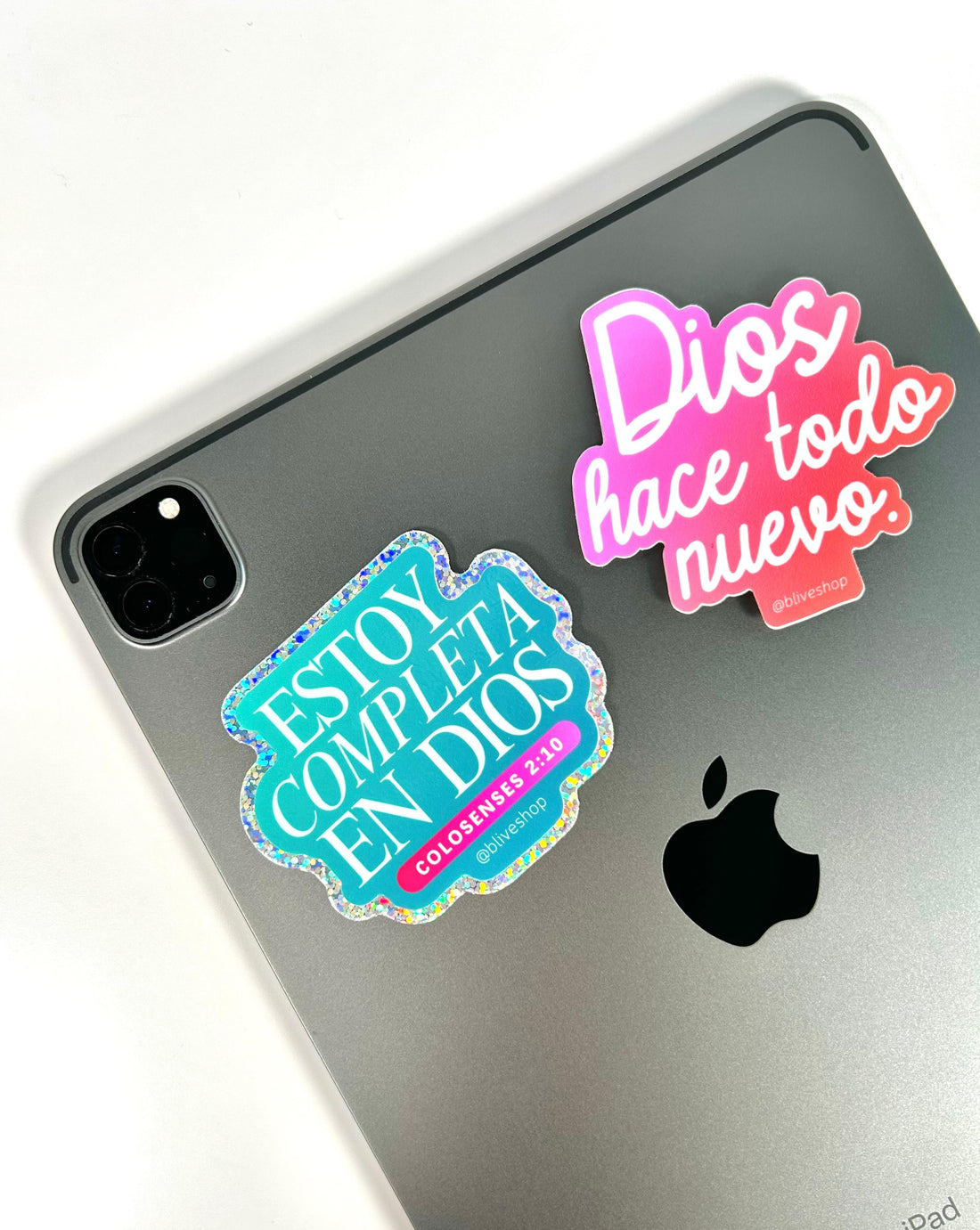 Dios hace todo nuevo- Sticker (02)